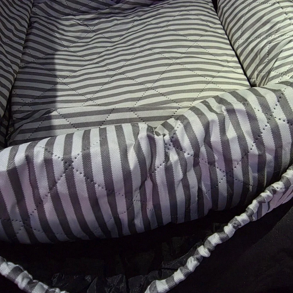 Car Seat Bed for Small Dog Cat Travel Carrier Pad‎ Clips Straps Stripes